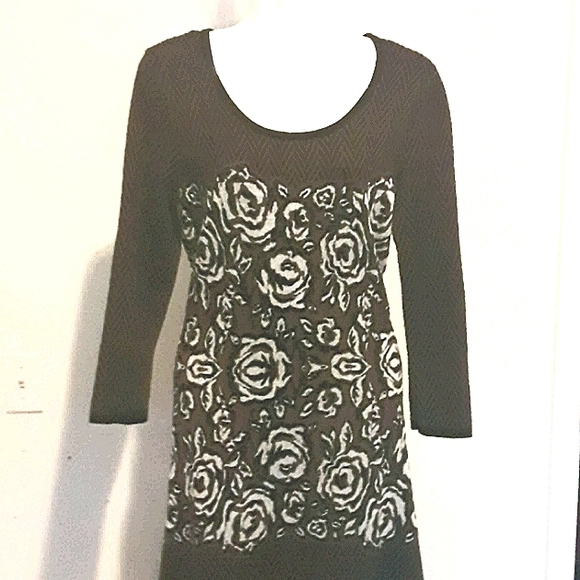 NINE WEST DRESS. - Picture 2 of 5